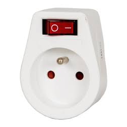 Adapter wtyczka/gniazdo z wyłącznikiem NFS034